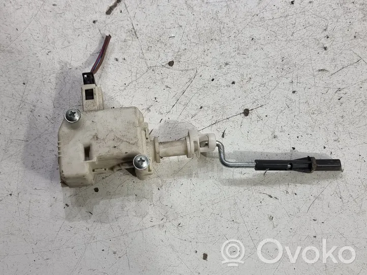 Volkswagen Touran I Moteur verrouillage centralisé 1T0810773