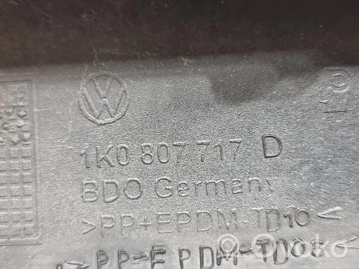 Volkswagen Golf V Modanatura separatore del paraurti anteriore 1K0807717