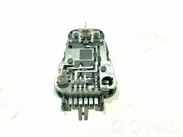 Audi 80 90 B2 Wkład lampy tylnej 443945222