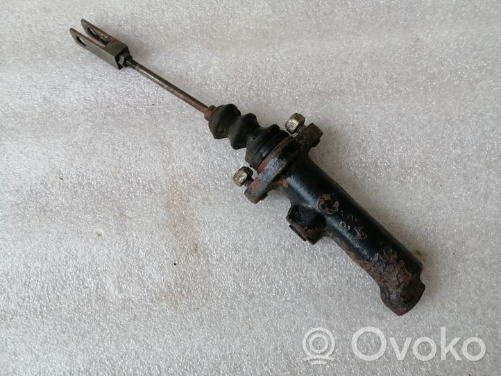 Audi 80 90 B2 Clutch master cylinder 