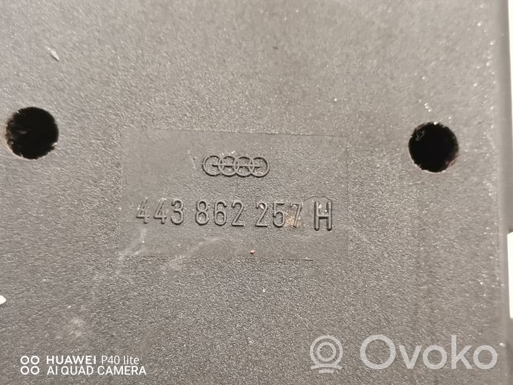 Audi 80 90 S2 B4 Pompa a vuoto chiusura centralizzata 443862257