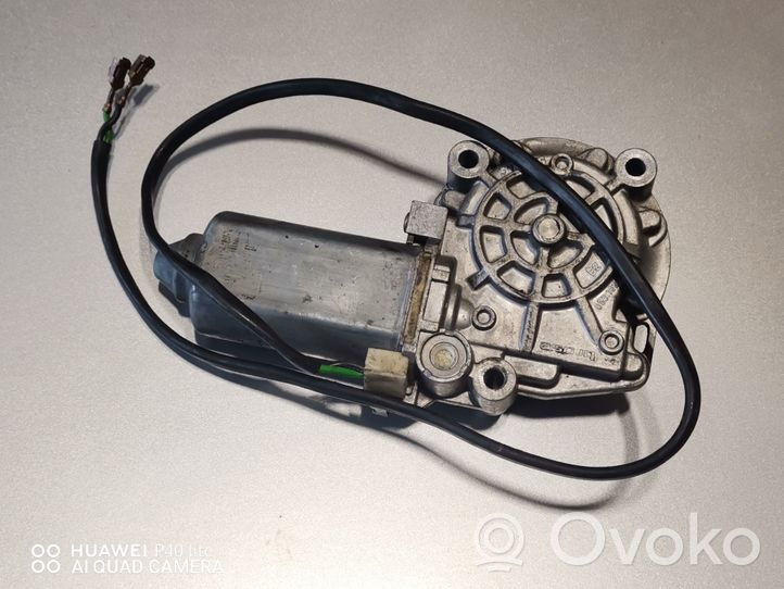 Audi A6 S6 C4 4A Moteur de lève-vitre de porte arrière 0531826001