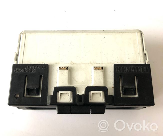 Renault Clio III Monitor / wyświetlacz / ekran 216737697