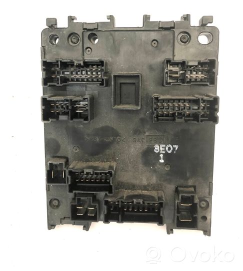 Nissan Patrol 4W60 Fuse module VB9