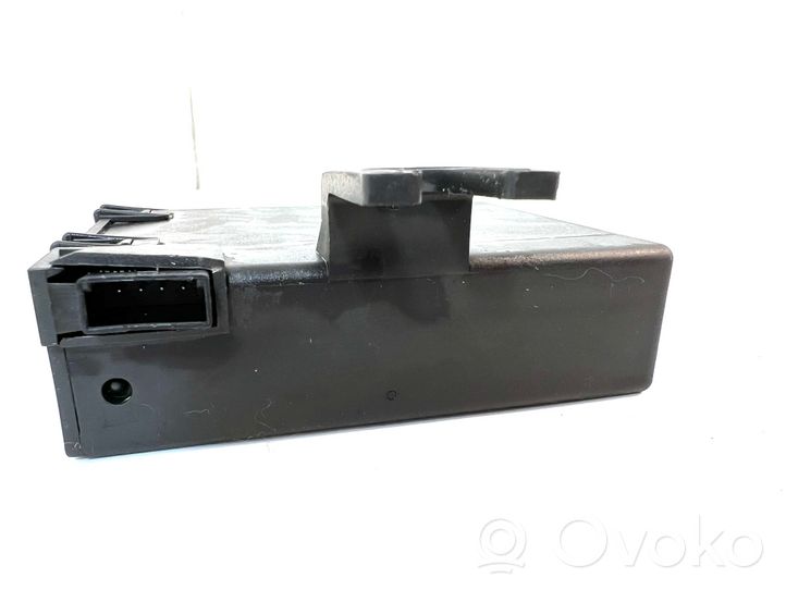 Audi A4 S4 B7 8E 8H Alarm control unit/module 8H0951178