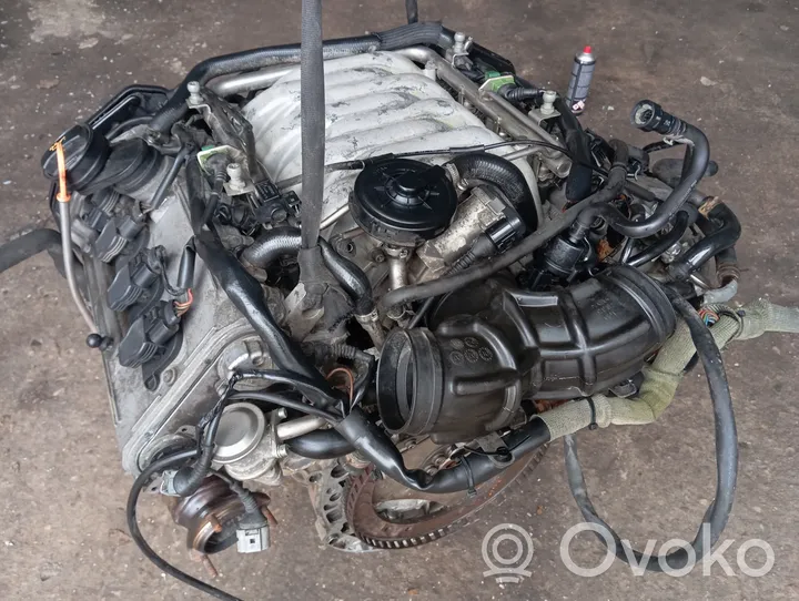 Volkswagen Touareg I Moteur AXQ028204