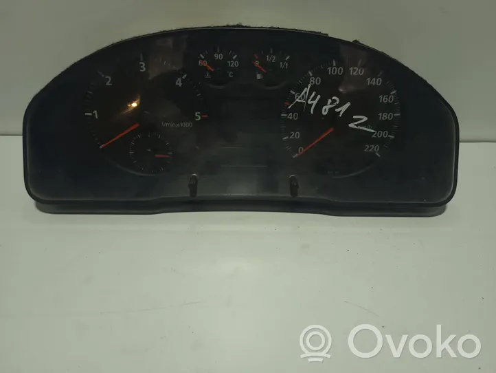 Audi A4 S4 B5 8D Compteur de vitesse tableau de bord 8D0919033A