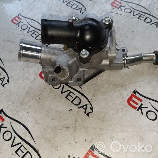 Mazda 3 III Boîtier de thermostat / thermostat PE0115172