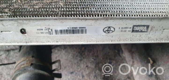 Toyota Avensis T270 Radiateur de refroidissement 164000R061C