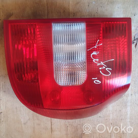 Skoda Yeti (5L) Odblask lampy tylnej 5L0945096