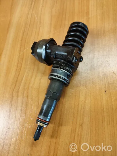 Seat Ibiza IV (6J,6P) Fuel injector 038130073BP