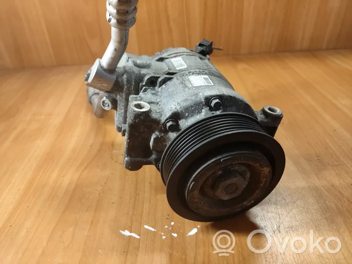 Audi A5 8T 8F Ilmastointilaitteen kompressorin pumppu (A/C) 8K0260805L