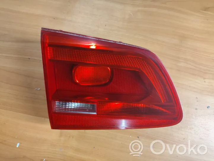 Volkswagen Touran II Lampy tylnej klapy bagażnika 176443