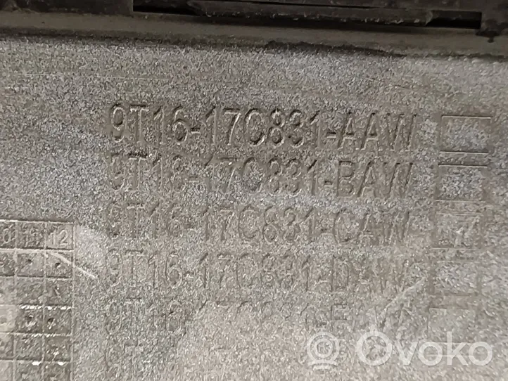 Ford Connect Передний бампер 9T16170831AAW