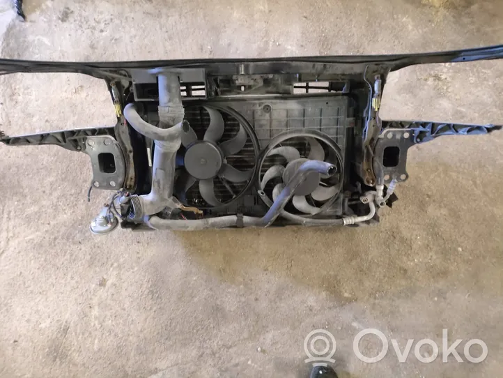 Audi A3 S3 8P Support de radiateur sur cadre face avant 