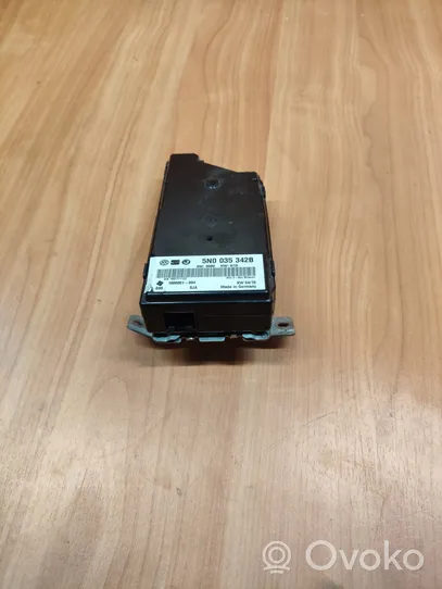 Volkswagen Tiguan USB valdymo blokas 5N0035342B
