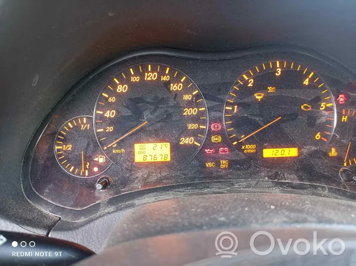 Toyota Avensis T250 Compteur de vitesse tableau de bord 8380005851