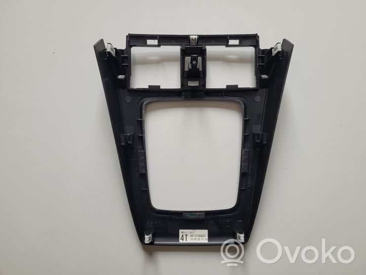 Subaru Forester SJ Contour de levier de vitesses 92121SG420