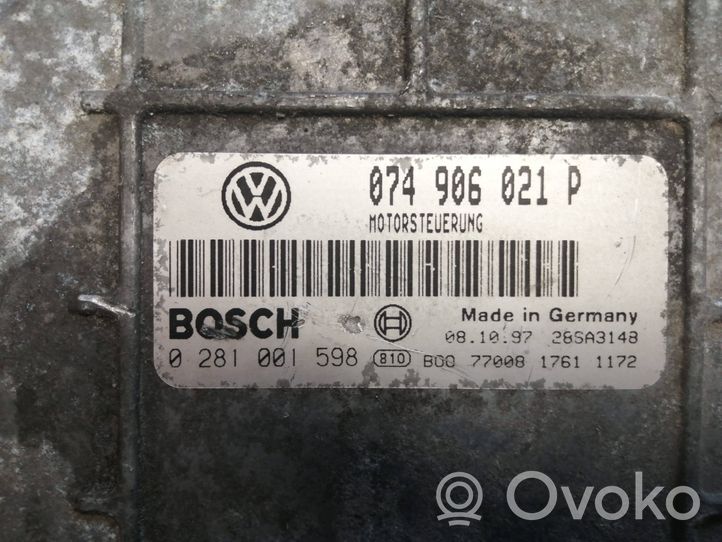 Volkswagen II LT Calculateur moteur ECU 074906021P