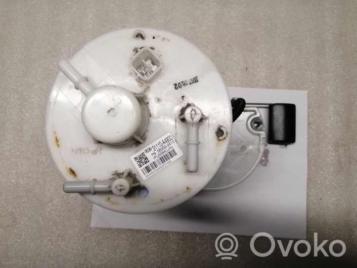 KIA Carens III Sensore di livello del carburante 31110A4900