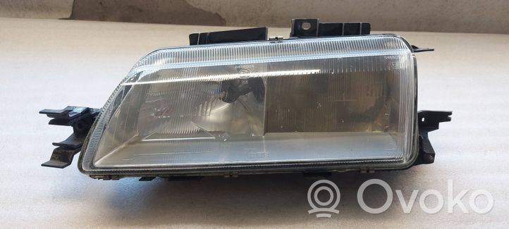 Peugeot 605 Lampa przednia 0488009