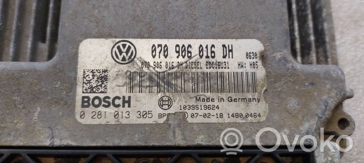 Volkswagen Touareg I Centralina/modulo del motore 070906016DH