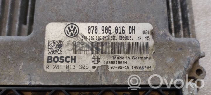 Volkswagen Touareg I Sterownik / Moduł ECU 070906016DH