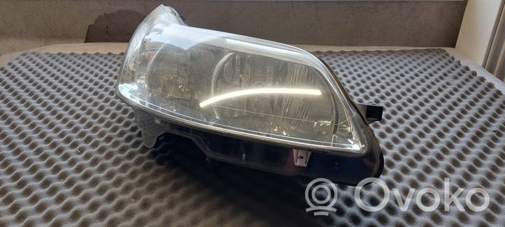 Citroen C4 I Priekinis žibintas 9646893880