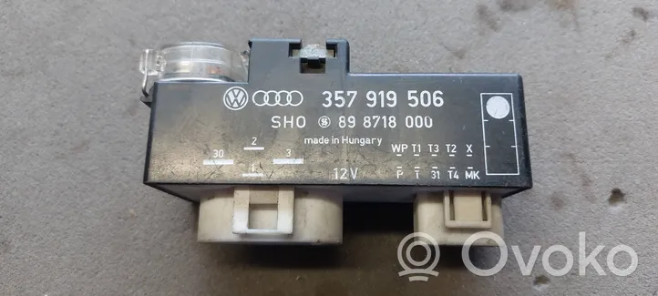 Volkswagen PASSAT B4 Relè della ventola di raffreddamento 357919506