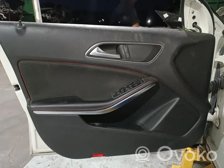 Mercedes-Benz A W176 Boczki / Poszycie drzwi przednich A1767201300