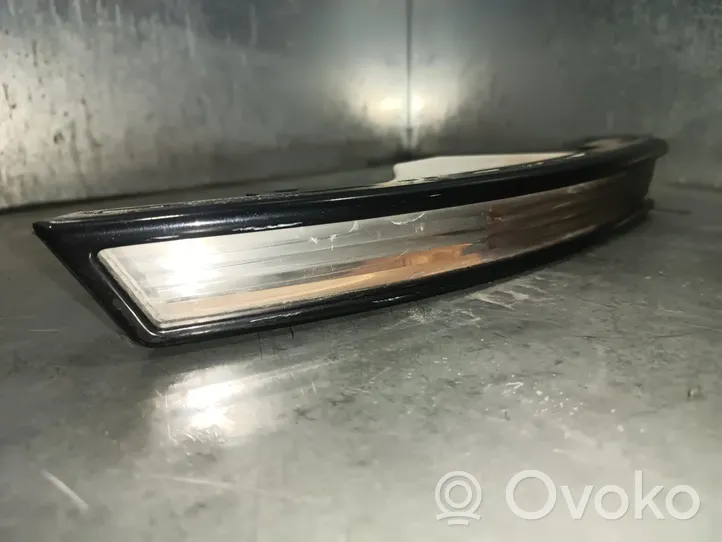 Volkswagen PASSAT Frontblinker 3C0807718A