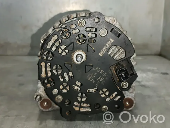 Volkswagen PASSAT Generatore/alternatore 03L903023D