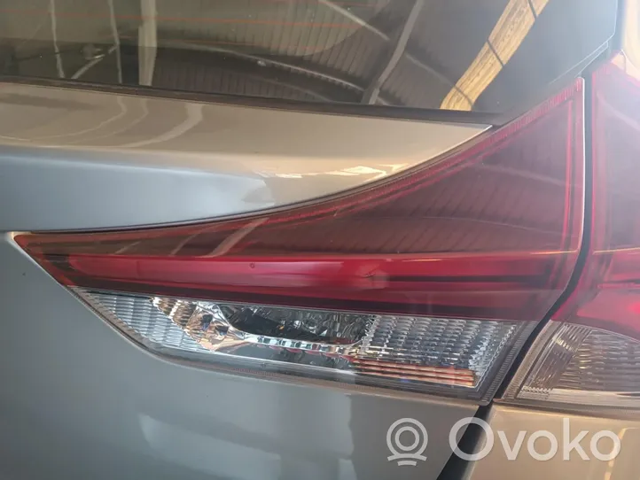 Toyota Auris E180 Lampa tylna 