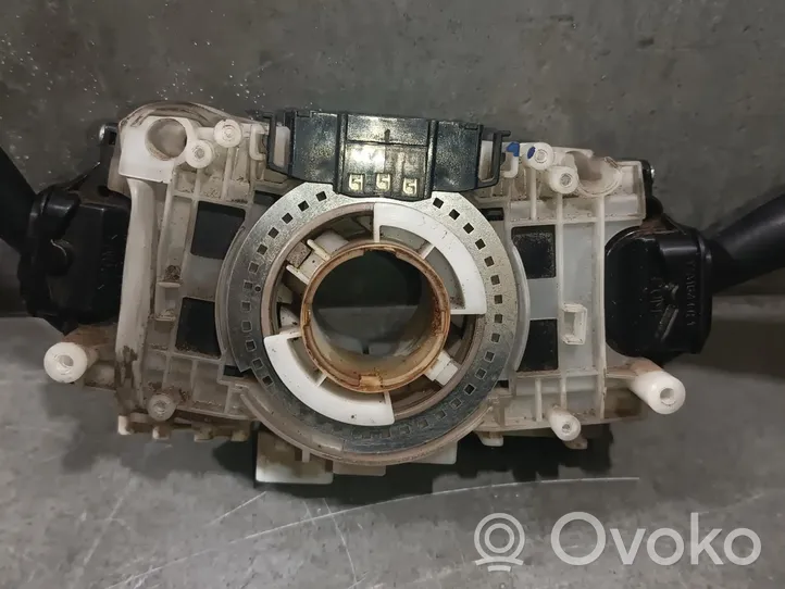 Toyota Land Cruiser (J120) Leva/interruttore dell’indicatore di direzione e tergicristallo 843106B600