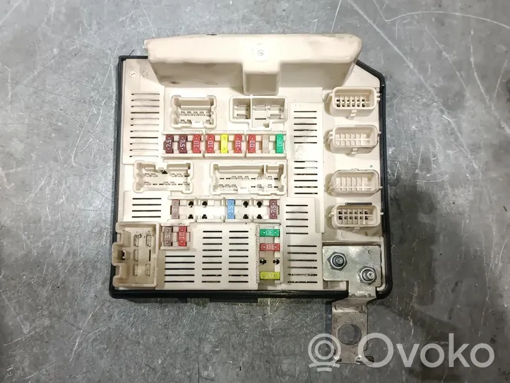 Renault Kangoo I Fuse module 8201044237B