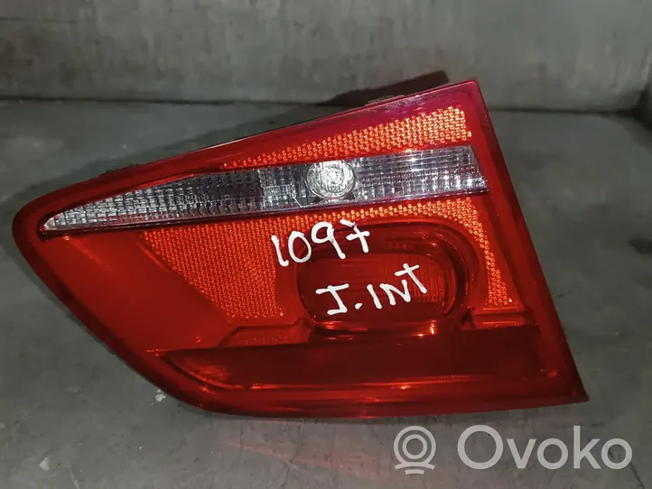 Volkswagen PASSAT Rear/tail lights 3AE945093J