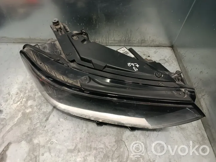 Volkswagen PASSAT Headlight/headlamp 3G1941006B