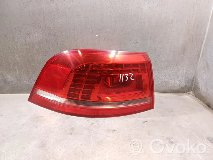 Volkswagen PASSAT Rear/tail lights 3AF945207B