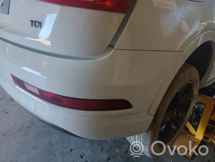 Audi Q3 8U Puskuri 