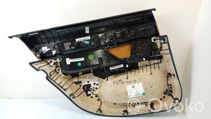 BMW 7 G11 G12 Kita slankiojančių durų apdailos detalė 021562