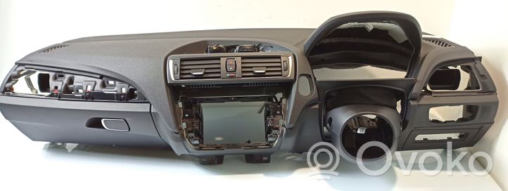 BMW 1 F20 F21 Panelė 021480