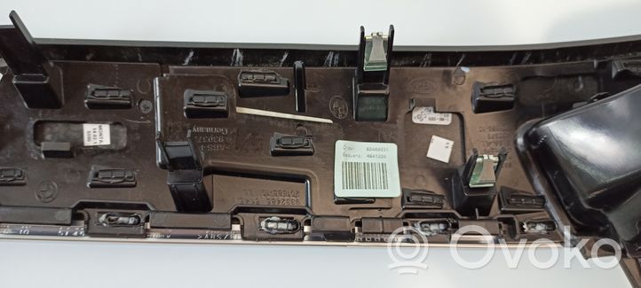 BMW X1 F48 F49 Instrumentu paneļa dekoratīvā apdare 023604