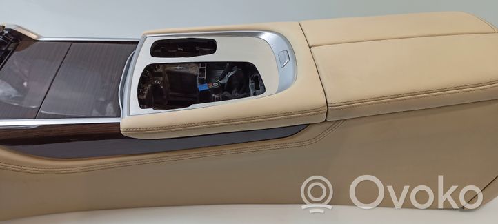 BMW 7 G11 G12 Console centrale 023154