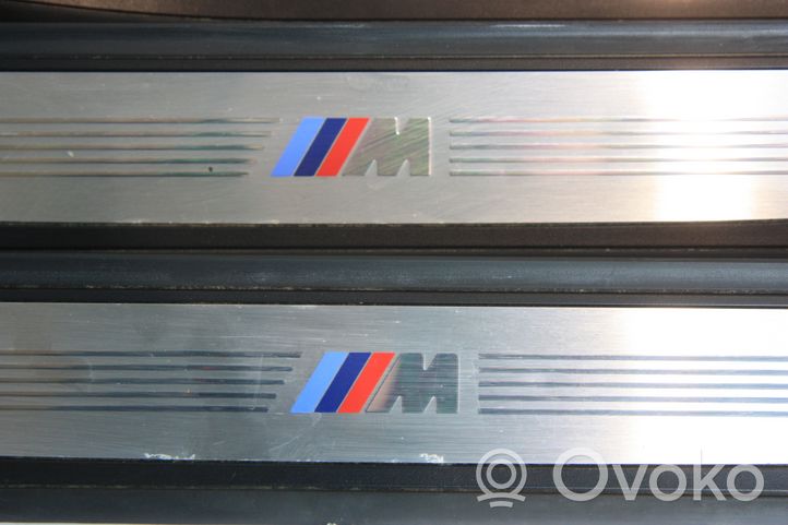 BMW 7 F01 F02 F03 F04 Etuoven kynnyksen suojalista 018977