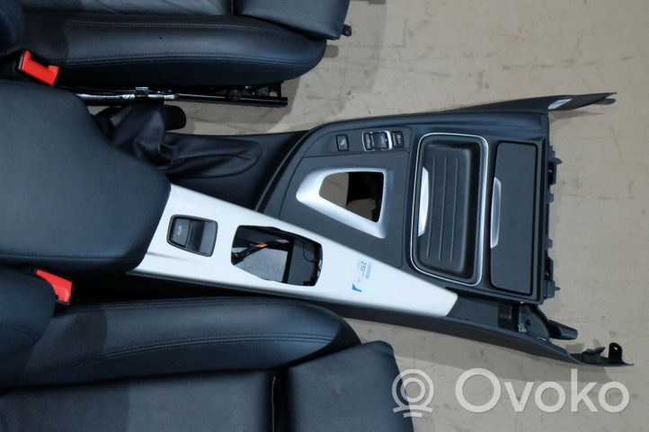 BMW 4 F32 F33 Fotele / Kanapa / Komplet J00530