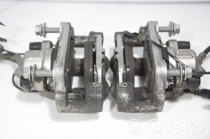 BMW 1 F20 F21 Set dischi freno e pinze 017807