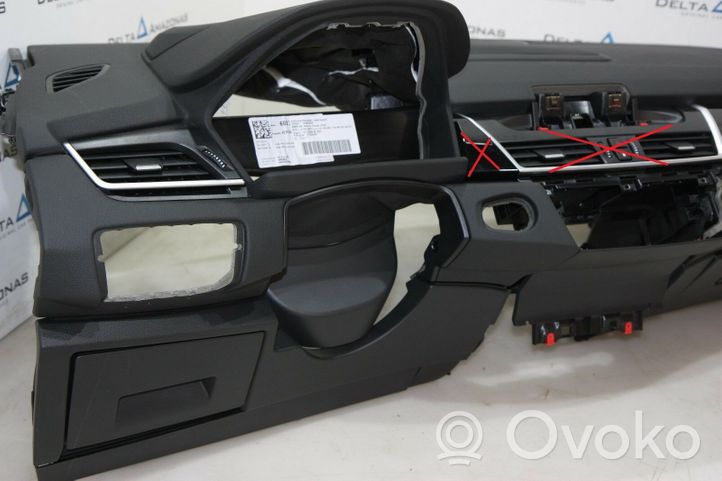 BMW 2 F45 Deska rozdzielcza 010214