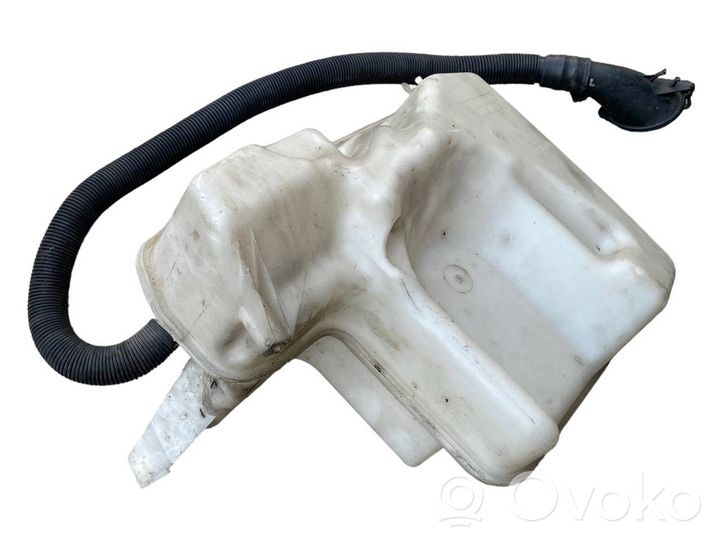 BMW 5 E60 E61 Réservoir de liquide lave-glace 7055349