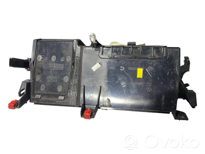 BMW X3 F25 Glove box 9210486