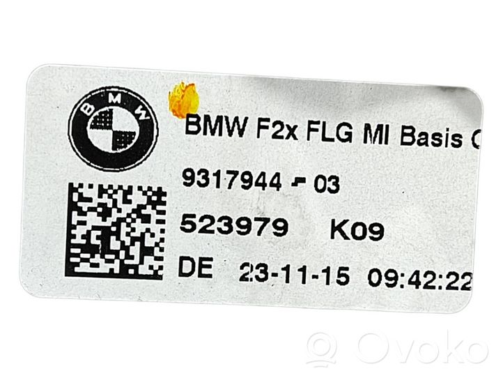 BMW 2 F22 F23 Centrinės oro grotelės 9317944